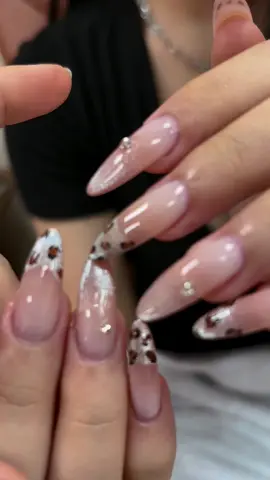 Đẹp điênn mấy bà uiiii…😎😎😎😍#nails #nailsartvideos #designer 