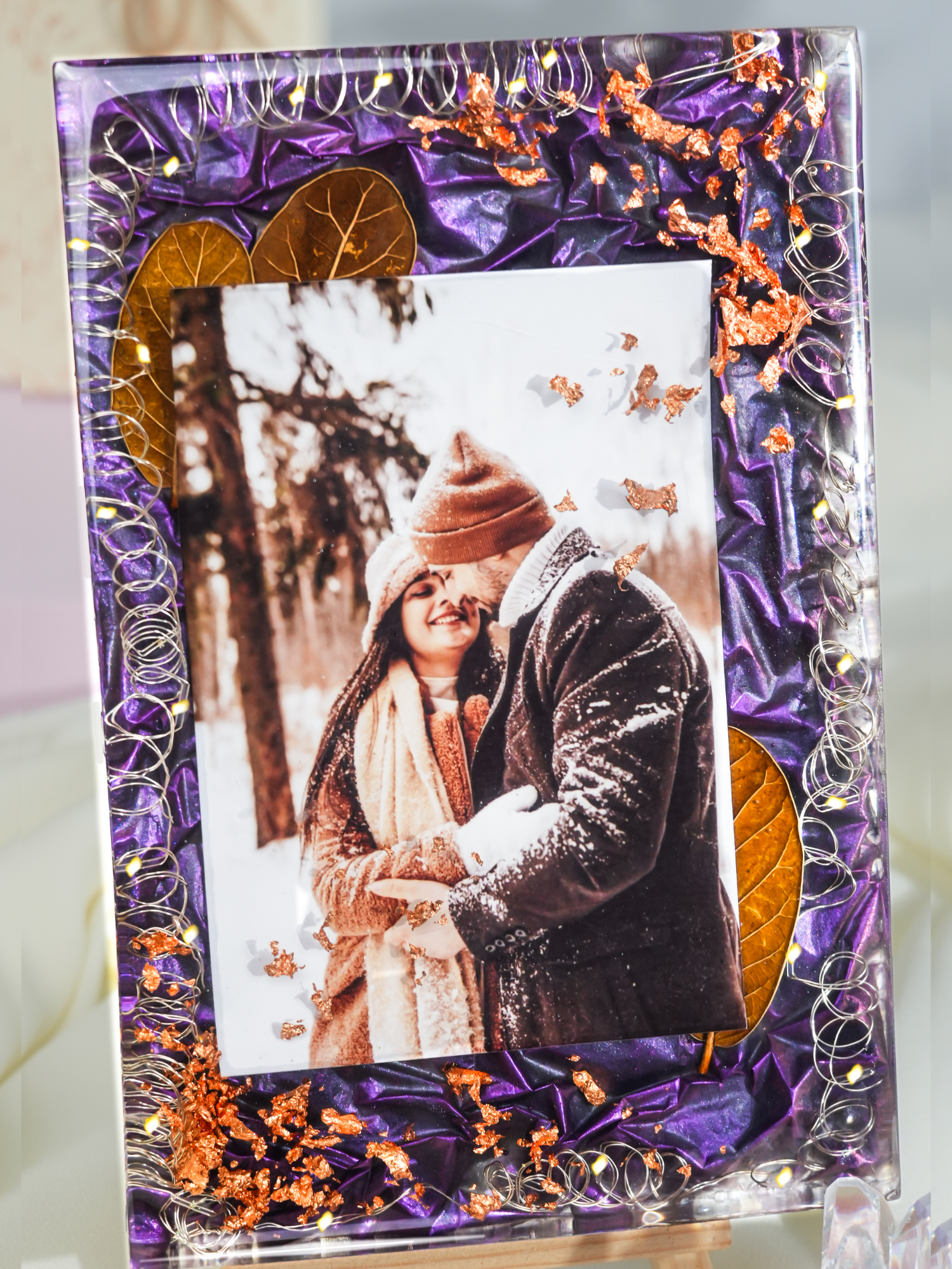 Freeze time, treasure every sweet moment! ❄️✨String Light Resin Photo Frame #LoveMemories #ResinArt #CoupleGifts #DIY #Frame