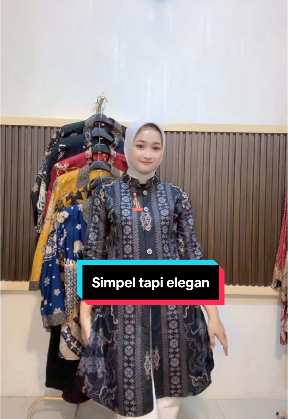 Wajib punya dong motif barunya#atasanwanita #tunik #batikmodern #batikcouple #kemeja #batik #cantik #Live #viralvideo #fypシ゚viral 