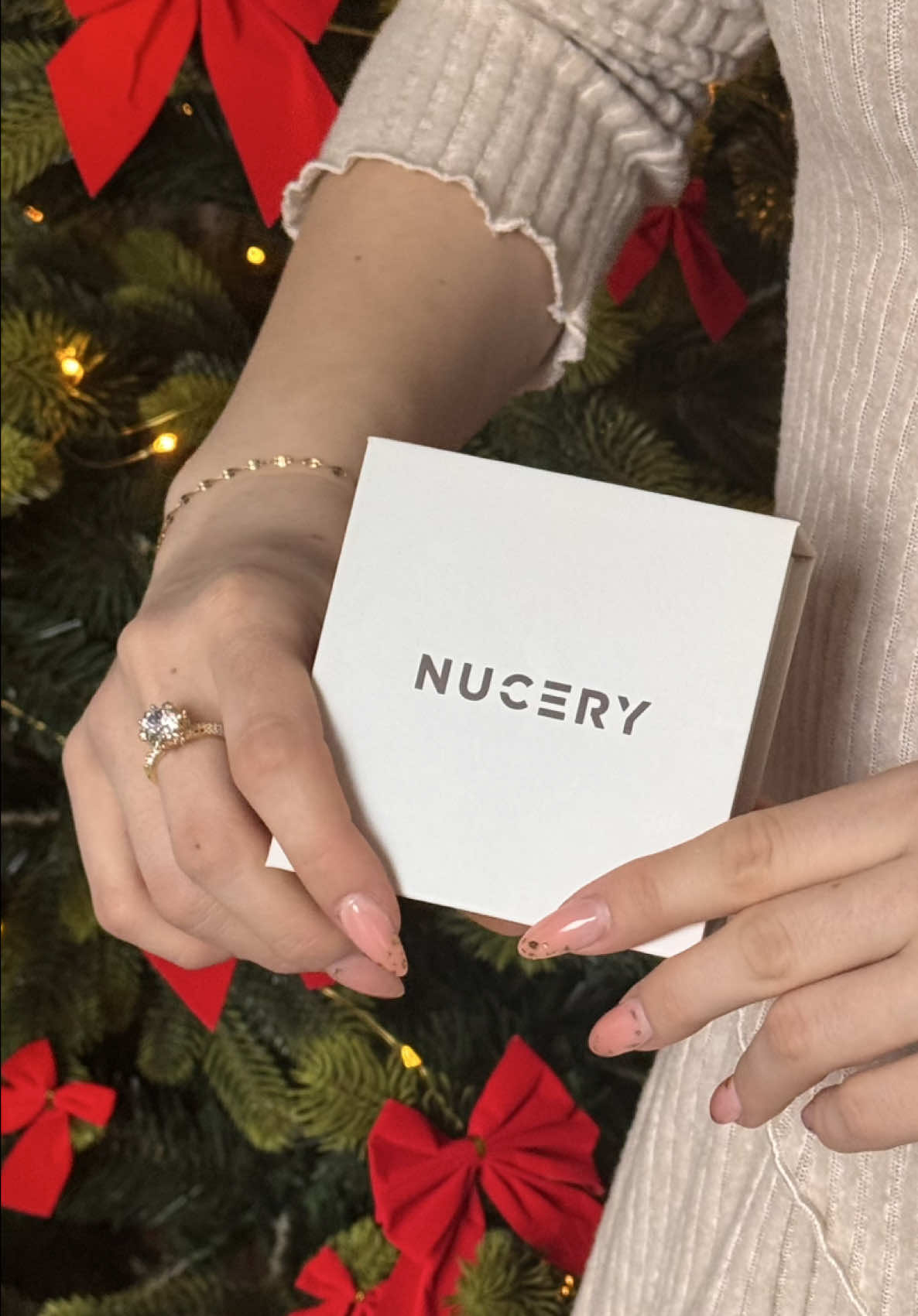 Thank you @ncyofficial and @Emma Johansson for the jewelry addition 🤗 Ude code “MILENA7” for 70% off your order and get you and your loved ones something for the holidays ✨🎁🥰   #fyp #jewelry #jewelrybusiness #holidays #christmas #christmastiktok #nucery 