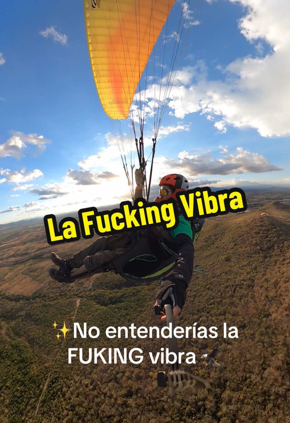 La mera fucking vibra, dentro de las muchas aventuras que he hecho el parapente es una de mis favoritas, definitivamente la vibra es alta 🥁 #paragliding #parapente #trend 