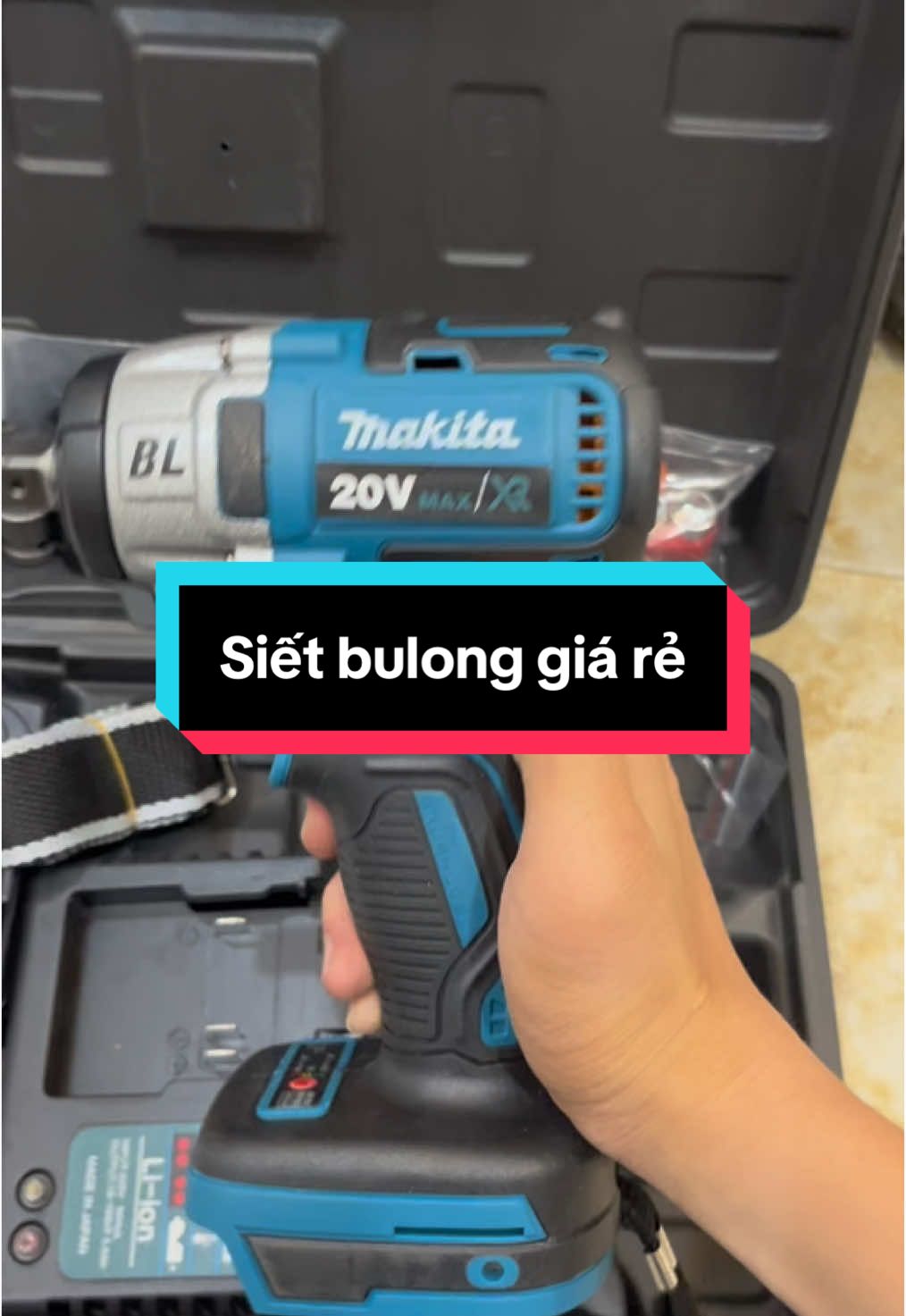 Mua theo combo thì quá rẻ cho 1 em siết bulong rồi phải không các bác #maysietbulong #maykhoanpin #sietmakita #maysietbulongmakita #siet20v #xuhuong 