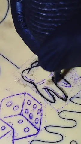 para mejorar tu nivel de tatuaje debes practicar: fundamentos del dibujo, estilos y técnicas de tatuaje 🫰🏽🖤 práctica a diario con el apoyo del libro 