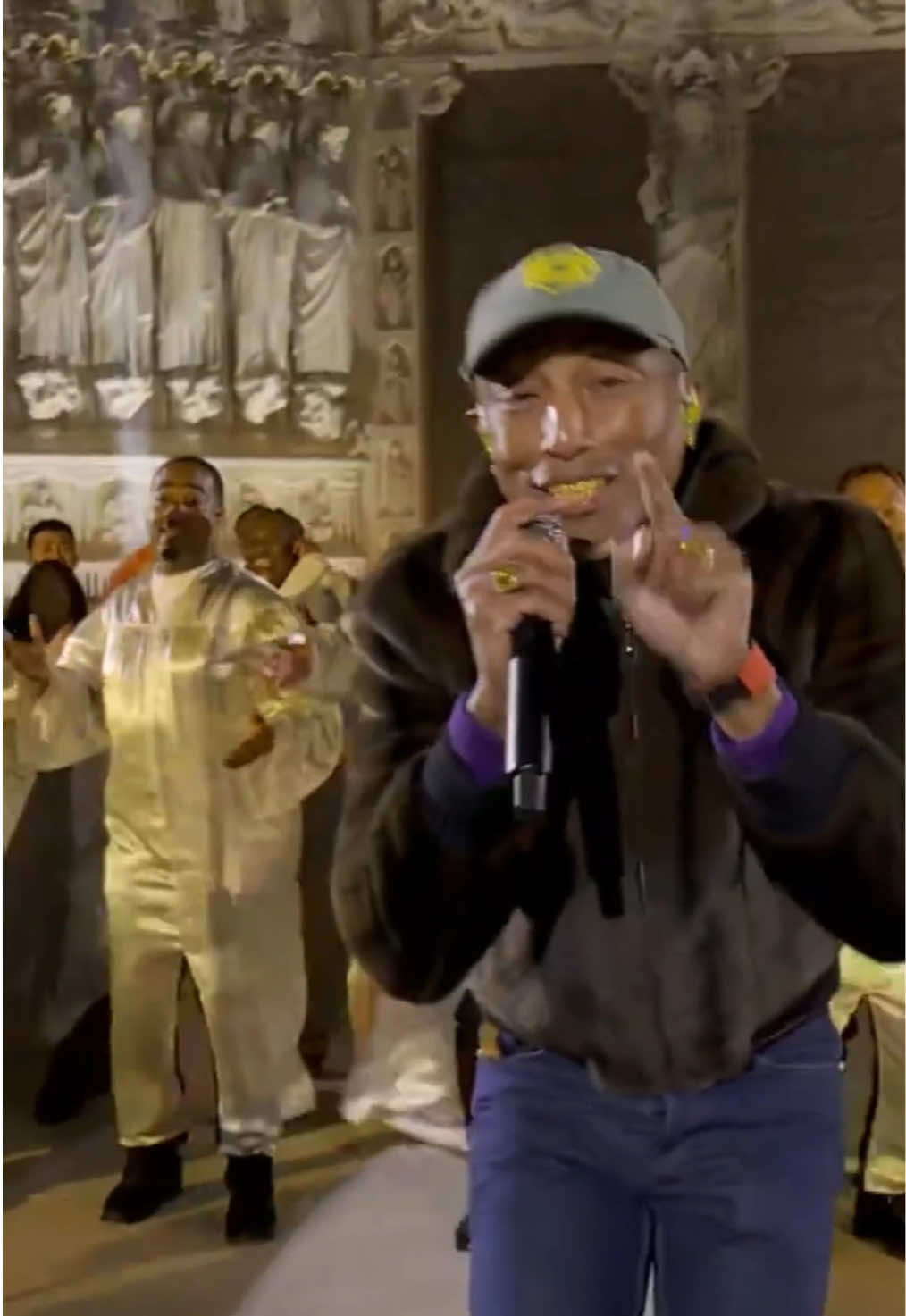 Pharrell Williams (Live Notre-Dame Reopening, 2024) • Song’s title: Happy #pharrellwilliams #happy #notredame #reopening #livemusic #music #performance #concerts #goodvoice #goodvibes #song #singer #musiclover #musiclife #funk #neosoul #soul #viral 