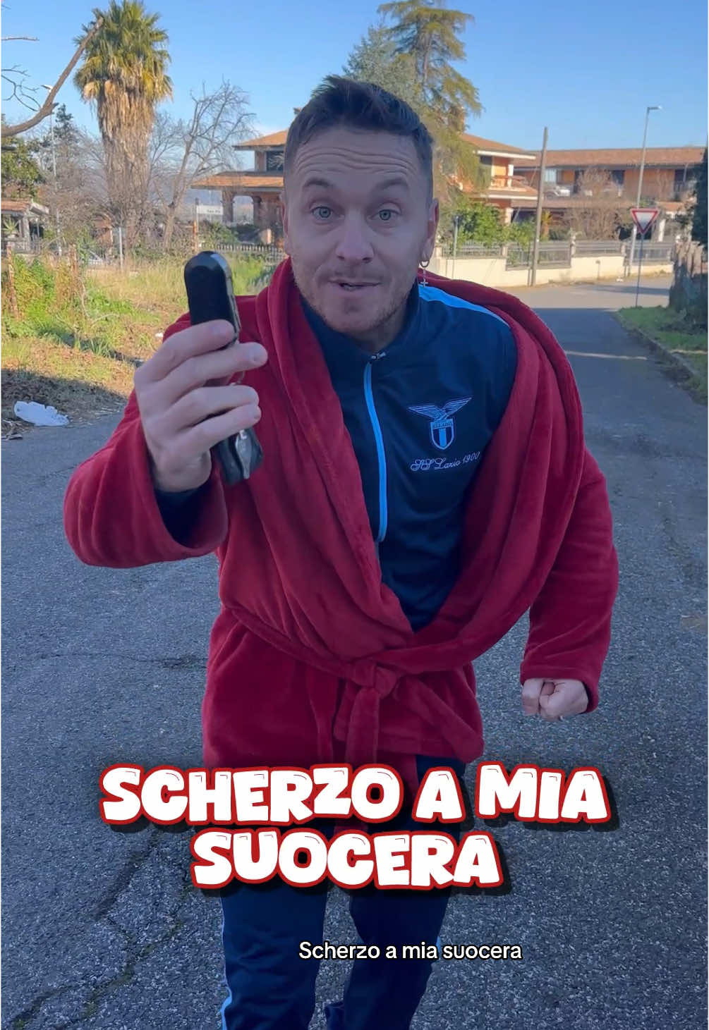 SCHERZO A MIA SUOCERA 😱😜 #congiuntiimperfetti  #risate  #videodivertenti  #scherzo #pranck  #🤣🤣🤣 