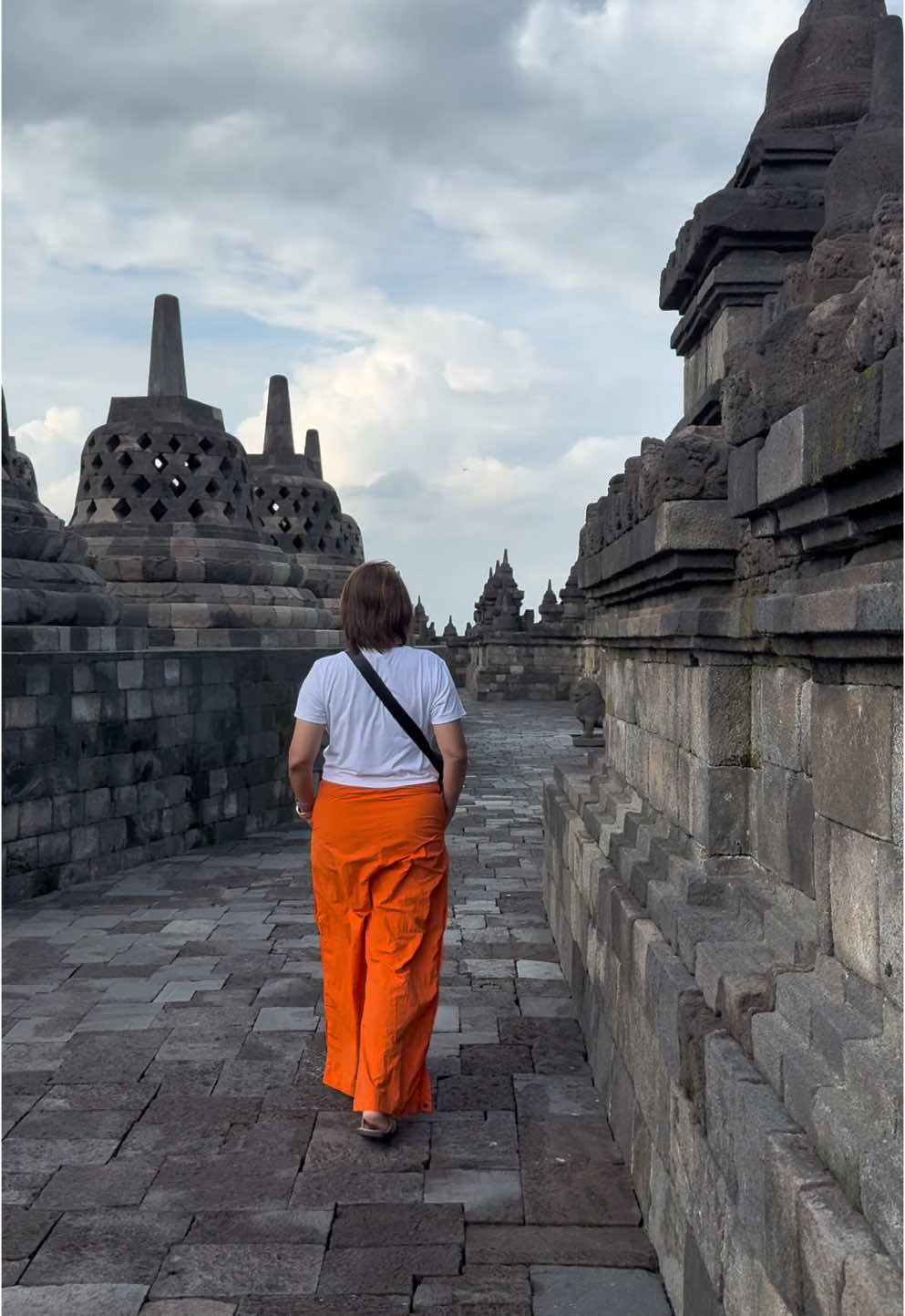 Borubudor!! A breathtaking unesco heritage in Yogyakarta #Vacation #family #travel #burobudor #indonesia #borubudor