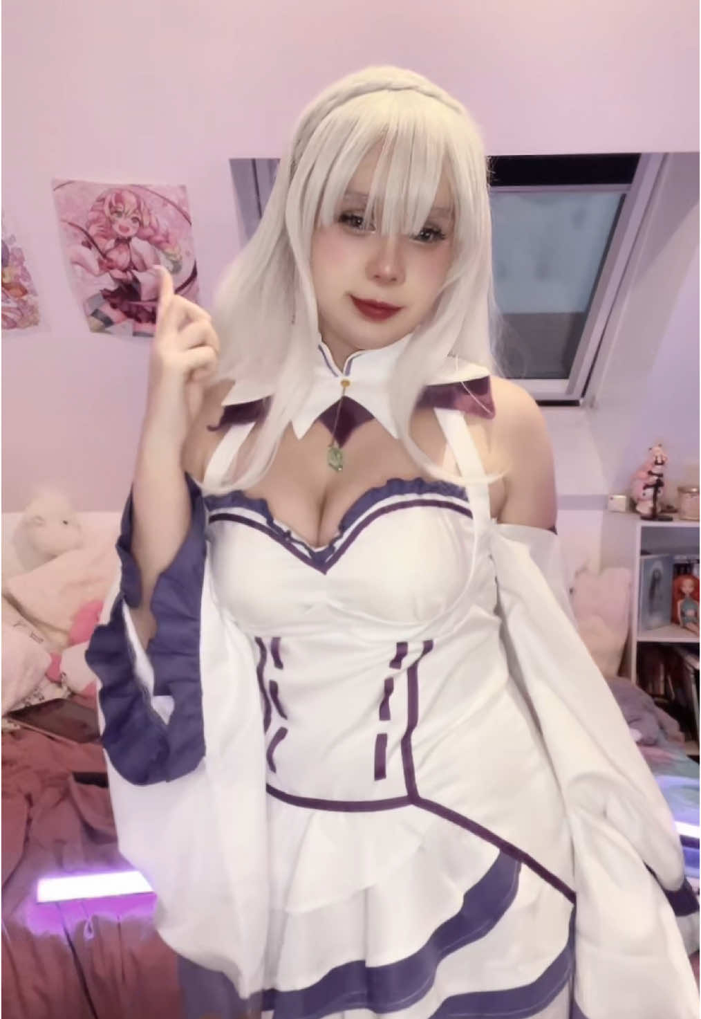 #emilia #emiliacosplay #rezero #rezerocosplay #cosplaytransition #rezerokarahajimeruisekaiseikatsu #rezerostartinglifeinanotherworld #rezeroemilia #cosplaydance 