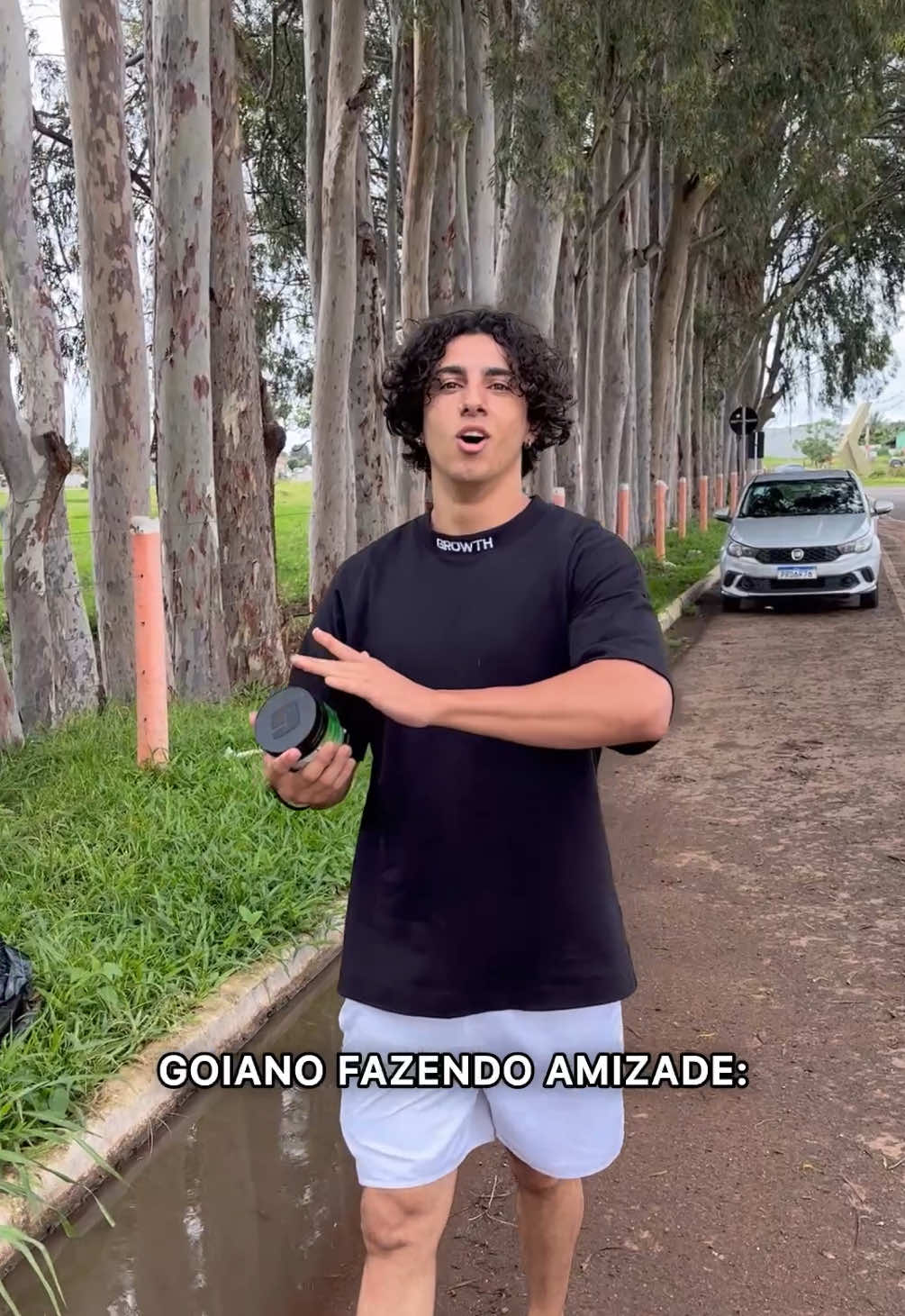 Goiano fazendo amizade HAHAHAHAHAHAHAHAHAAHA