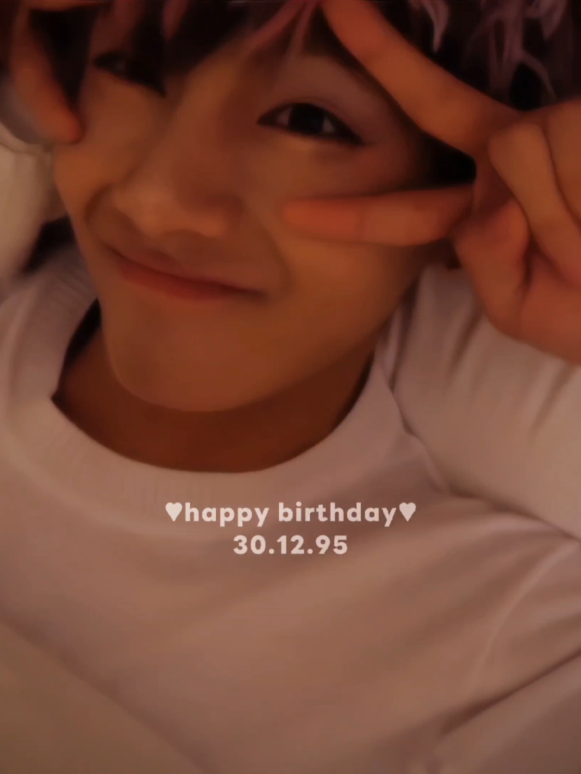 30.12 happy birthday my favorite person🐻🫶🏻 #taehyung #thv 