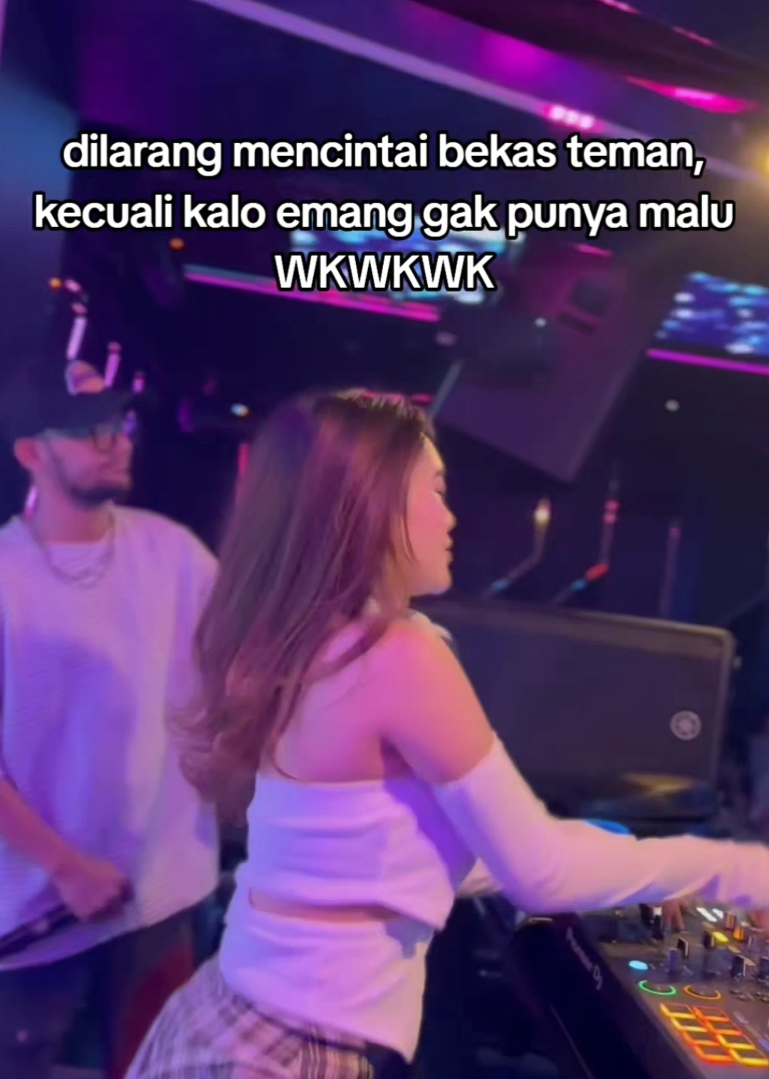 #indobounce #indonesianbounce #jedagjedug #viral #fyp  dj : @anneardinaspam 