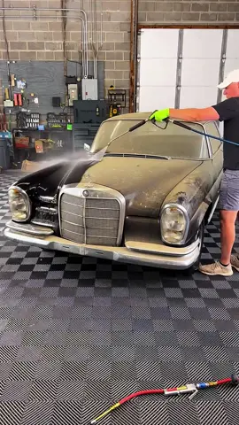 #carwash #carwashing #cardetailing #carcleaning #satisfyingvideo #wash #clean #fyp #asmr #washcar #washing #cleaning #car 