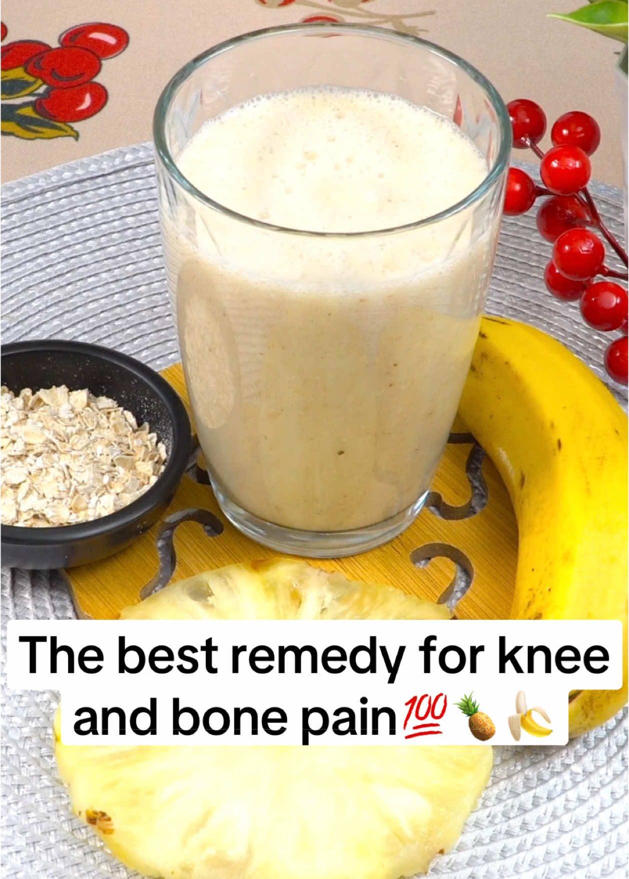 The best remedy for knee and bone pain💯🍍🍌 #pineapple #oakmilk #bones #artritis #bonespain #homemade #naturalremedy #naturalremedy #remedies 