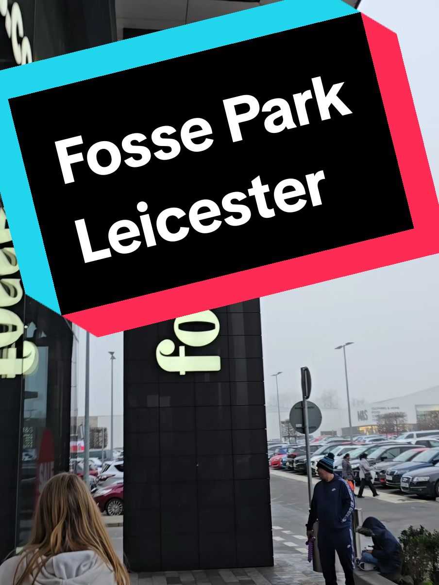 Shopping in fosse park Leicester overall not bad pretty busy but free parking and a decent primark #shopping #leicester #fossepark #bargainshopping #primark #Vlog 