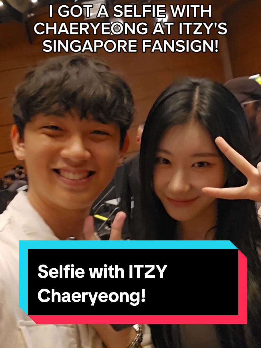 I attended ITZY's Fansign today in Singapore and managed to get a selfie with CHAERYEONG!!!!!! OMGGGG!!! #ITZY #있지 #Chaeryeong #Yeji #Ryujin #Lia #Yuna #kpopfyp #fyp #tiktoksg #kpop @ITZY 