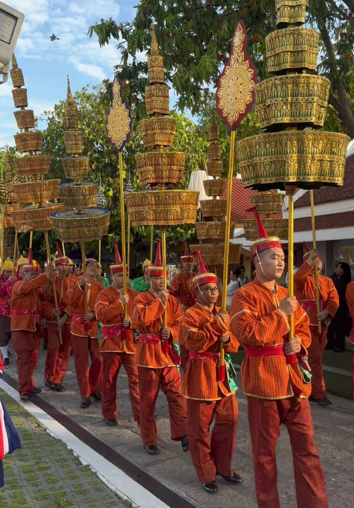 ร่วมพิธีบำเพ็ญพระราชกุศลอุทิศถวายแด่พระเจ้าตากสินมหาราช #พระเจ้าตากสินมหาราช #วัดอรุณราชวราราม #ไก่แก้วการละคร 