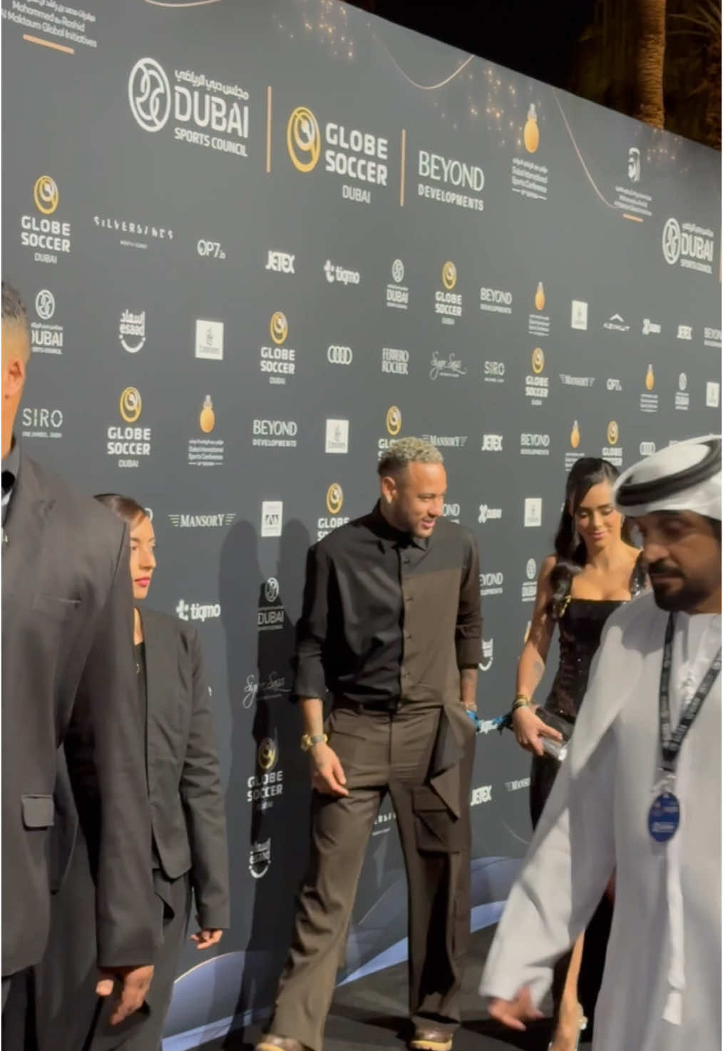 Welcoming Neymar da Silva Santos Júnior as part of the prestigious Beyond Developments Globe Soccer Dubai Awards held at Atlantis  the Palm.  @Globe Soccer  #atlantisdubai #beyonddevelopments #beyonddubai #globesoccer 