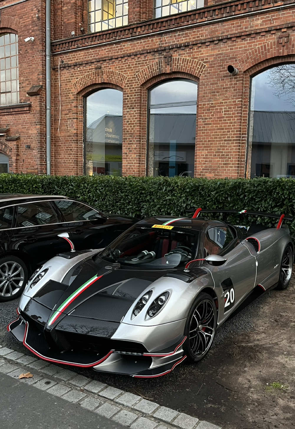 one of my craziest spots this year… #pagani #huayraroadster #supercars #carspotting 