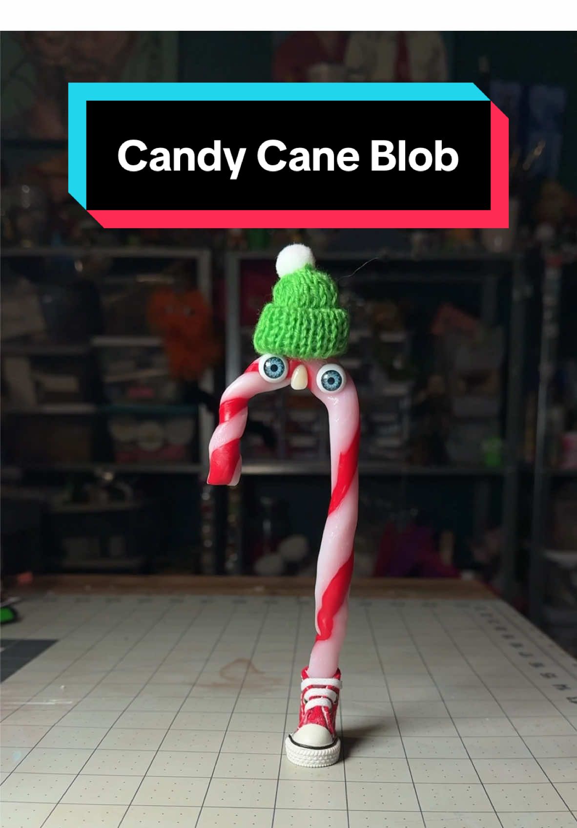 Making a candy cane blob #nickpainting #artprocess #sculpture #blob 