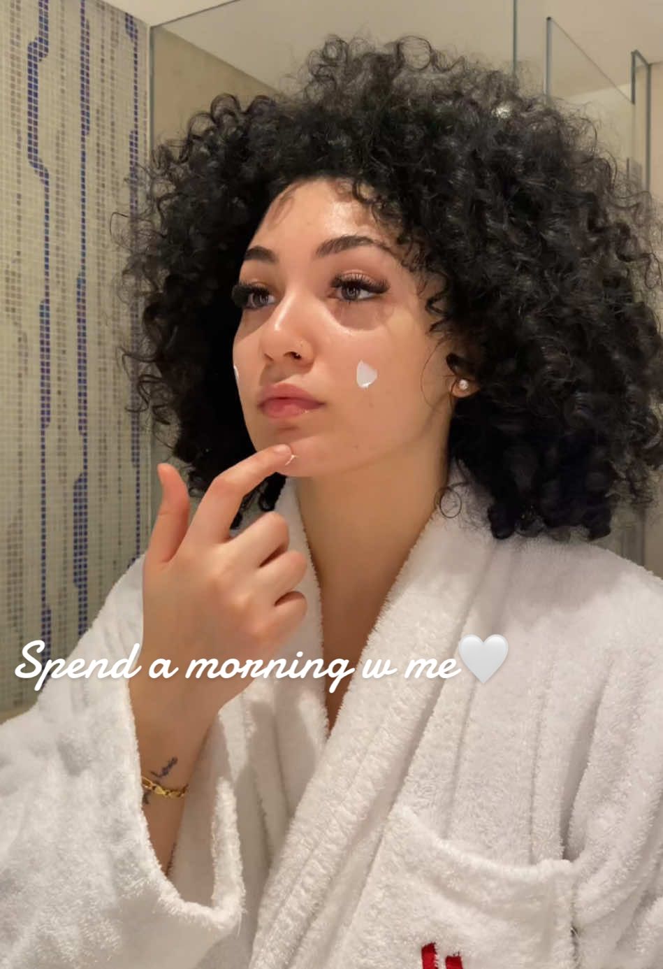 Morning in my life ft baby brother🥹🤍 Happy holidays from me and mines to you and your loved ones❤️ #morningroutine #morningvlog @laneigeca @Oner Active @M·A·C Cosmetics Canada @NARS Cosmetics @Audible @Degree Deodorant @Charlotte Tilbury @SheaMoisture @Saie @patrick ta 