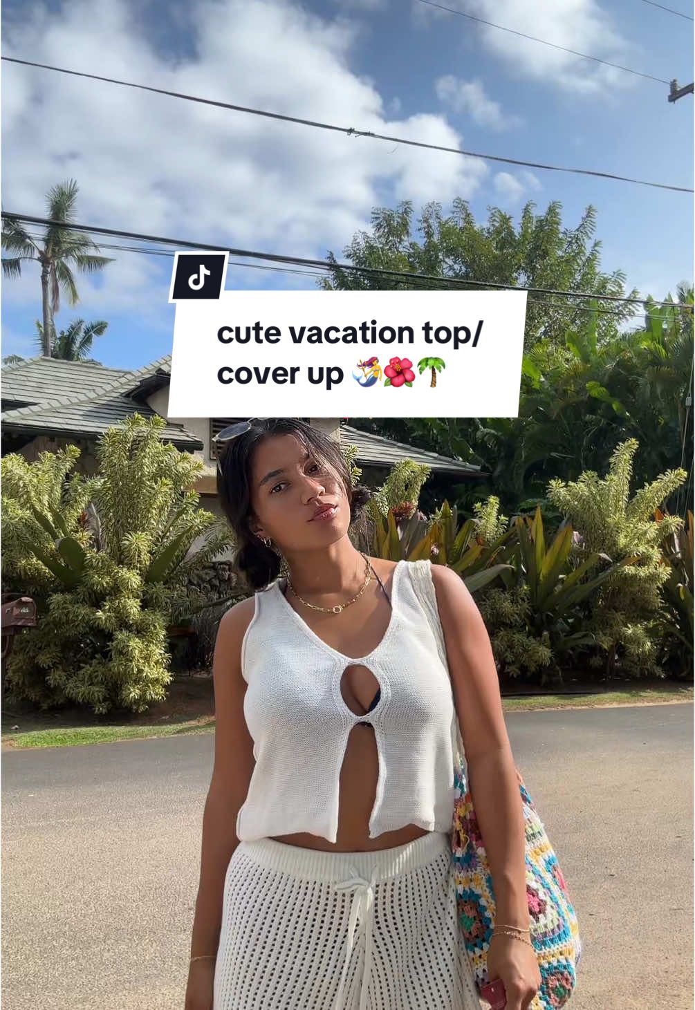 and it’s only $6 🧜‍♀️🌺🌴 #bikinicoverup #vacationoutfits #vacationtop #cutetops #TikTokShop #swimsuitcoverup #affordablefashion #beachoutfit #beach #hawaii #oahu 