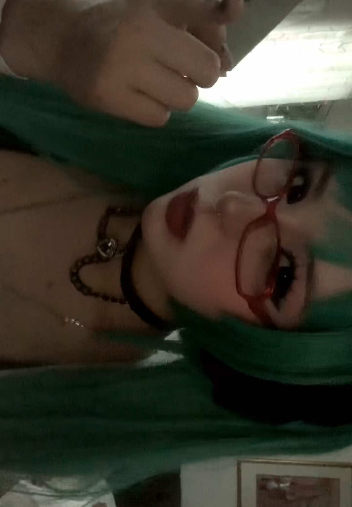 Dont i look scary with this lightning #09 #miku #mikucosplay #hatsunemiku #cosplay #yay 