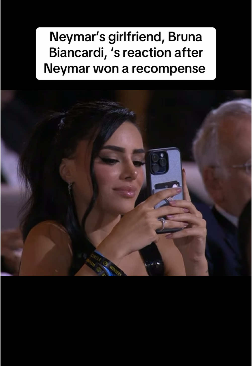 the smile at the end 😍 she looks so proud of him🙌🏼 . #fypp #fypage #viraltiktokvideo #viralvideo #viral #viralI #viraltiktok #fypppppppppppppppppppppp #fyp #neymarjr #neymarjr10 #ney #neymar #mavie #maviebiancardisantos #brunab #maviebiancardi #brunabiancardi #bruna #brunabiancardifans #maviedasilvasantos #neymarjunior #mommy #daughter #daddy #daddysgirl #family 