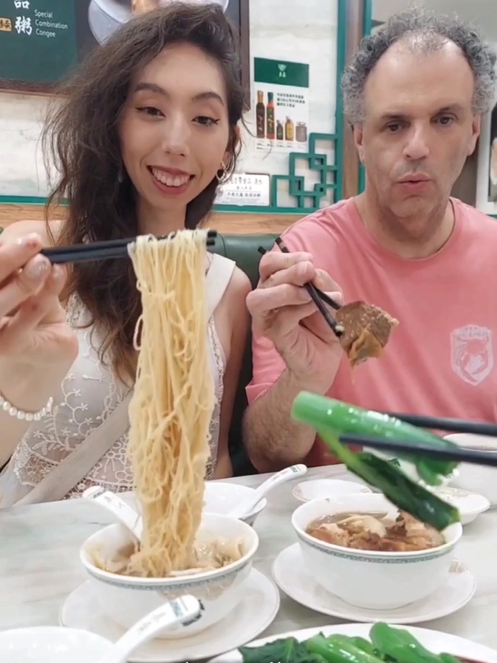 My love for Hong Kong grows every day ❤️ #hongkongtravel #hongkongvlogs #hkfood #minivlogs