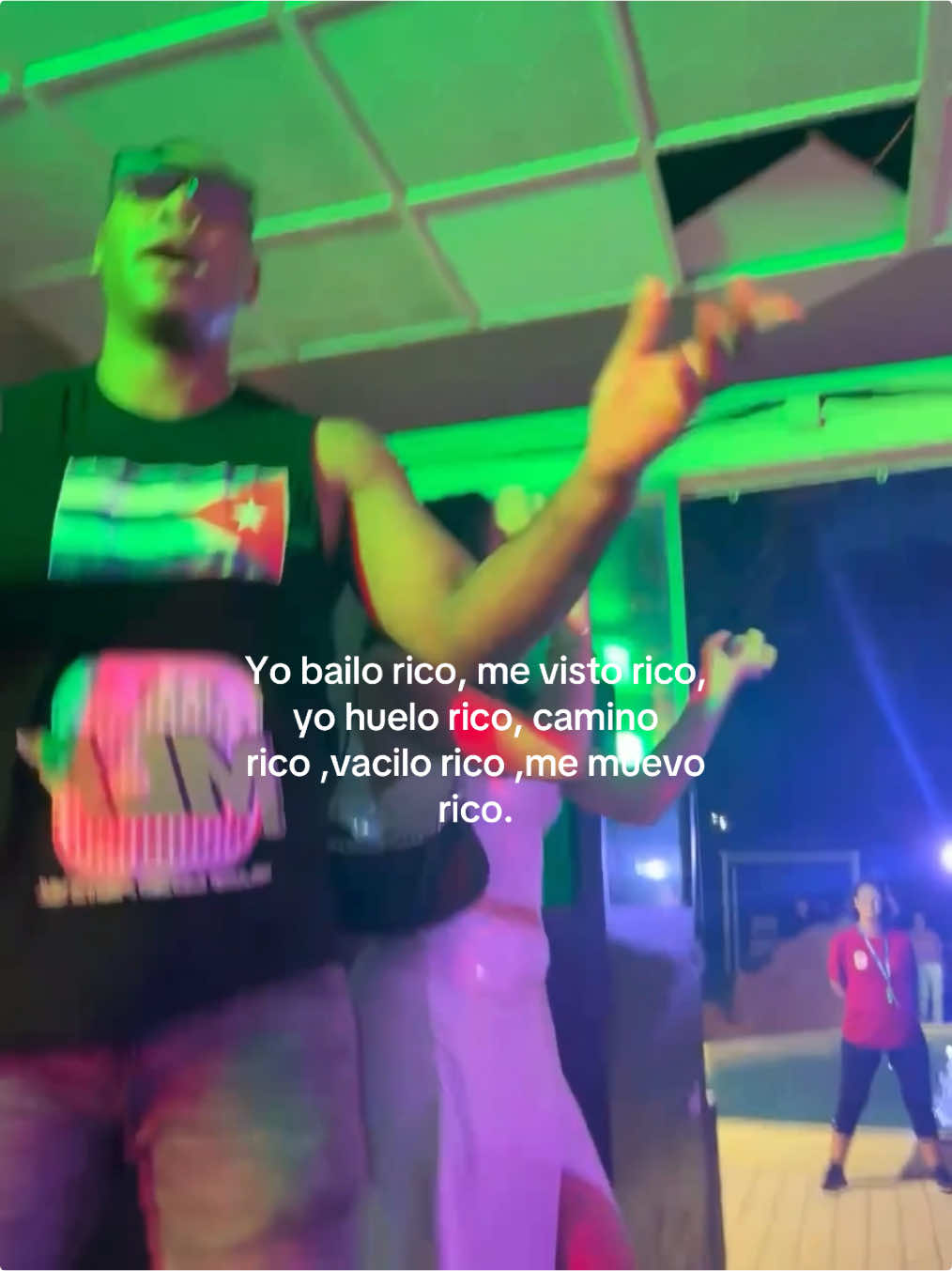 Desbloqueando un pequeño recuerdo 🙂‍↔️😂 #yobailorico #repartocubano🇨🇺 #milan #xyzabc #peru🇵🇪 #fyp #parati #virał #tendencia #salsa #latinos 