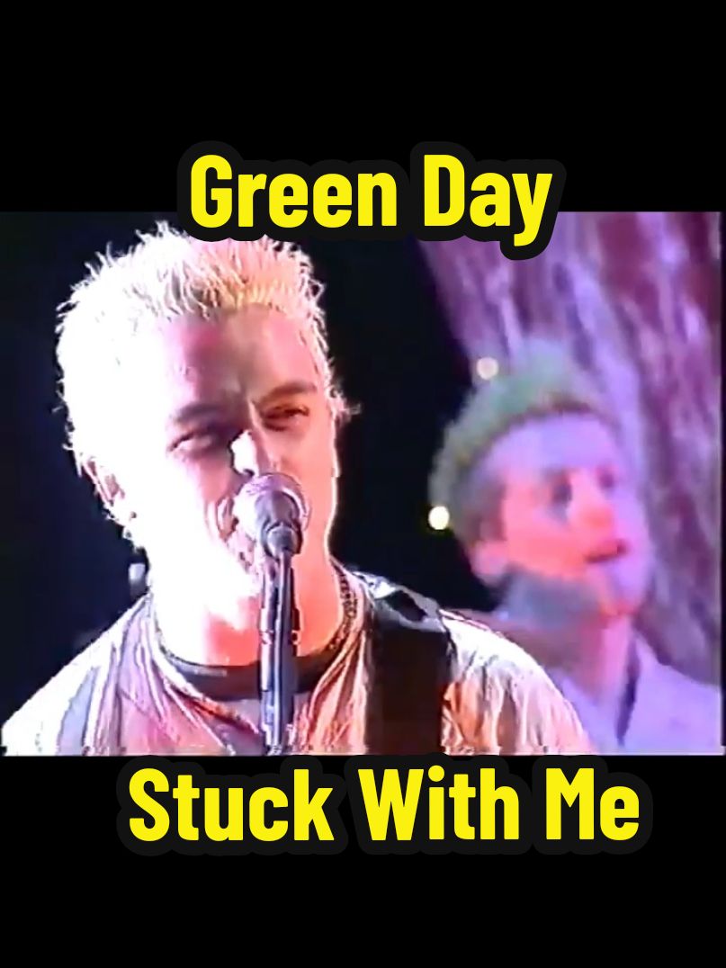 Green Day, 1996, 'Stuck With Me' live at Hotel Babylon. A moment that says everything about the band's vibe back then. #greenday #billiejoearmstrong #trecool #mikedirnt 