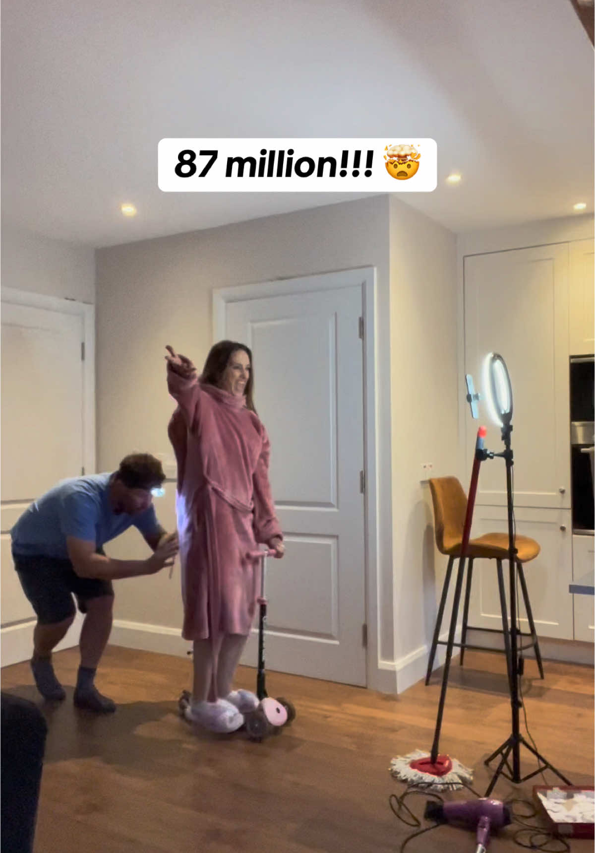 87 million!!!🤯 As the year draws to a close, I’ve been taking a look back at my most viral videos of 2024.  It still amazes me that this got over 87 million views (including the reveal video) across the platforms! 🤯 Our first lip sync was around this time three years ago, and we did it to the @Celine Dion song ‘It’s All Coming Back To Me Now’. And they just kind of took off from there 😂 It’s just a bit of craic and to be honest it makes our day to see people get a buzz off them - if it makes someone laugh or smile that makes it so worthwhile! ❤️ Thanks for watching! Plenty more shenanigans in store for yiz in 2025!  #lipsync #dance #family #couple #kellyclarkson @kellyclarkson @Kelly Clarkson Show 