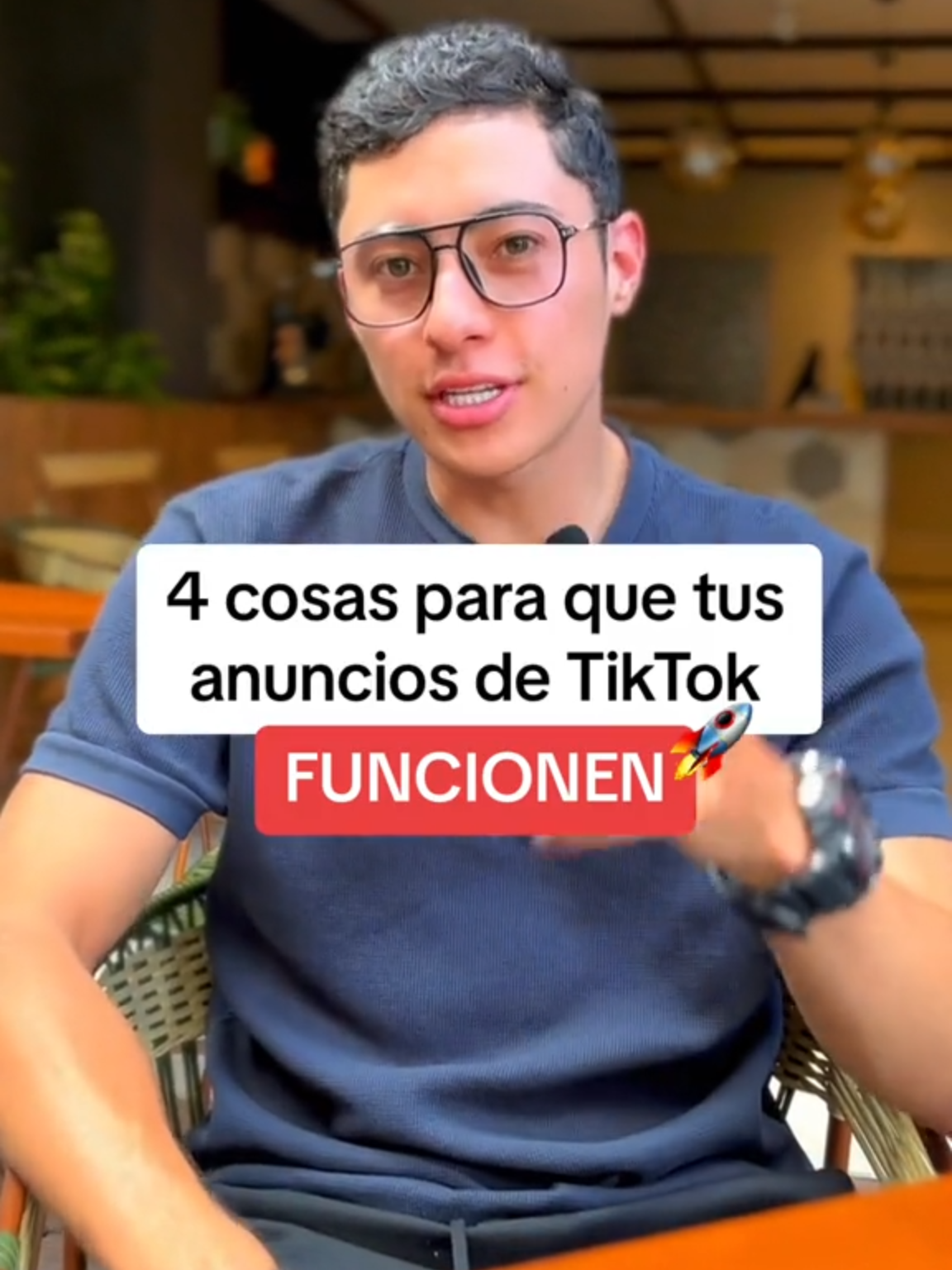 ¡Impulsa tus anuncios en TikTok 🚀con estos 4 consejos clave y has que funcionen 😎 1. Aumenta el impacto visual: ¡Coloca textos cautivadores en tus videos para captar la atención al instante! TikTok Business sugiere que esto puede aumentar la efectividad de tus anuncios. 2. Haz que tu voz cuente: ¡Usa tu voz real para describir tu producto o servicio! Según TikTok Business, esto ayuda a generar una conexión auténtica con tu audiencia y a construir confianza. 3. Varía las tomas: ¡Crea emoción mostrando diferentes ángulos y perspectivas en tus videos! TikTok Business sugiere que esto puede mantener el interés de los espectadores y aumentar la retención de atención. 4. Sé orgánico: ¡Apuesta por anuncios más orgánicos! Según TikTok Business, esto implica adaptar tus anuncios al estilo y tono nativo de TikTok para que se integren de manera fluida en la experiencia de los usuarios. ¡Sigue estos consejos respaldados por TikTok Business y maximiza el impacto de tus anuncios en la plataforma! 🚀📈 #tiktokadslatam #tiktokadscolombia #tiktokads #tipstiktokads #anunciosentiktok #anunciosenredes #consejostiktok