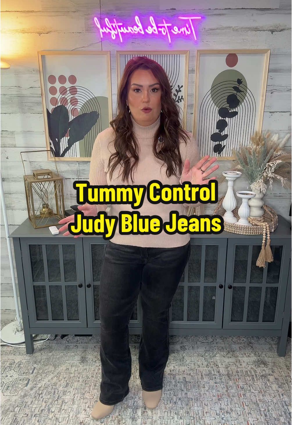 I’m very particular about black jeans and these are right up there with my favorite pairs.  They come in lengths which is a huge win, they have all the Judy Blue stretch that we know and love, plus they have a tummy control panel! I’m wearing these in a size 13 in the short length. @Kaliroseboutique #judybluejeans #judyblue #blackjeans #tummycontroljeans #ttsacl 