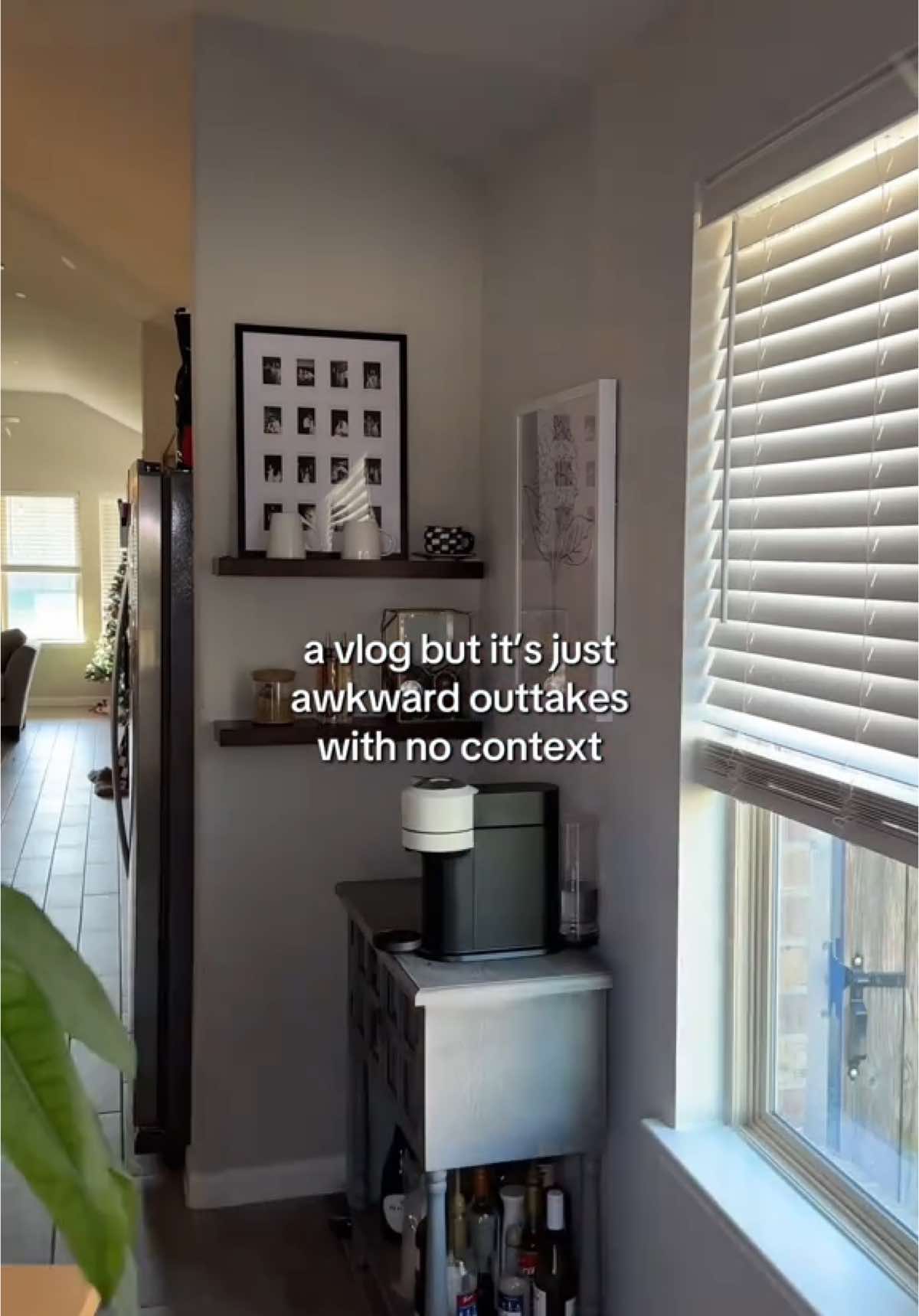 Behind every aesthetic vlog is a DEEPLY humbled content creator🥲🤳 #contentcreators #contentcreatorsoftiktok #creatorsoftiktok #contentcreation #vlogs #vlogging #vloggingtime #bloopers #outtakes 