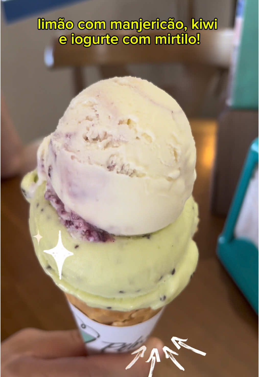 Veraneando por Floripa?! Então você precisa conhecer essa sorveteria! 😋 📍 Monte Pelmo, Rua Brisamar, 360, Ingleses, Florianópolis - SC 💵 R$ 21,93 (limão, maracujá, kiwi) 💵 21,59 (limão com manjericão, kiwi, iogurte com mirtilo) #sorvete #sorveteria #montepelmo #ingleses #florianopolis #verao #ondeiremfloripa #delicioso 