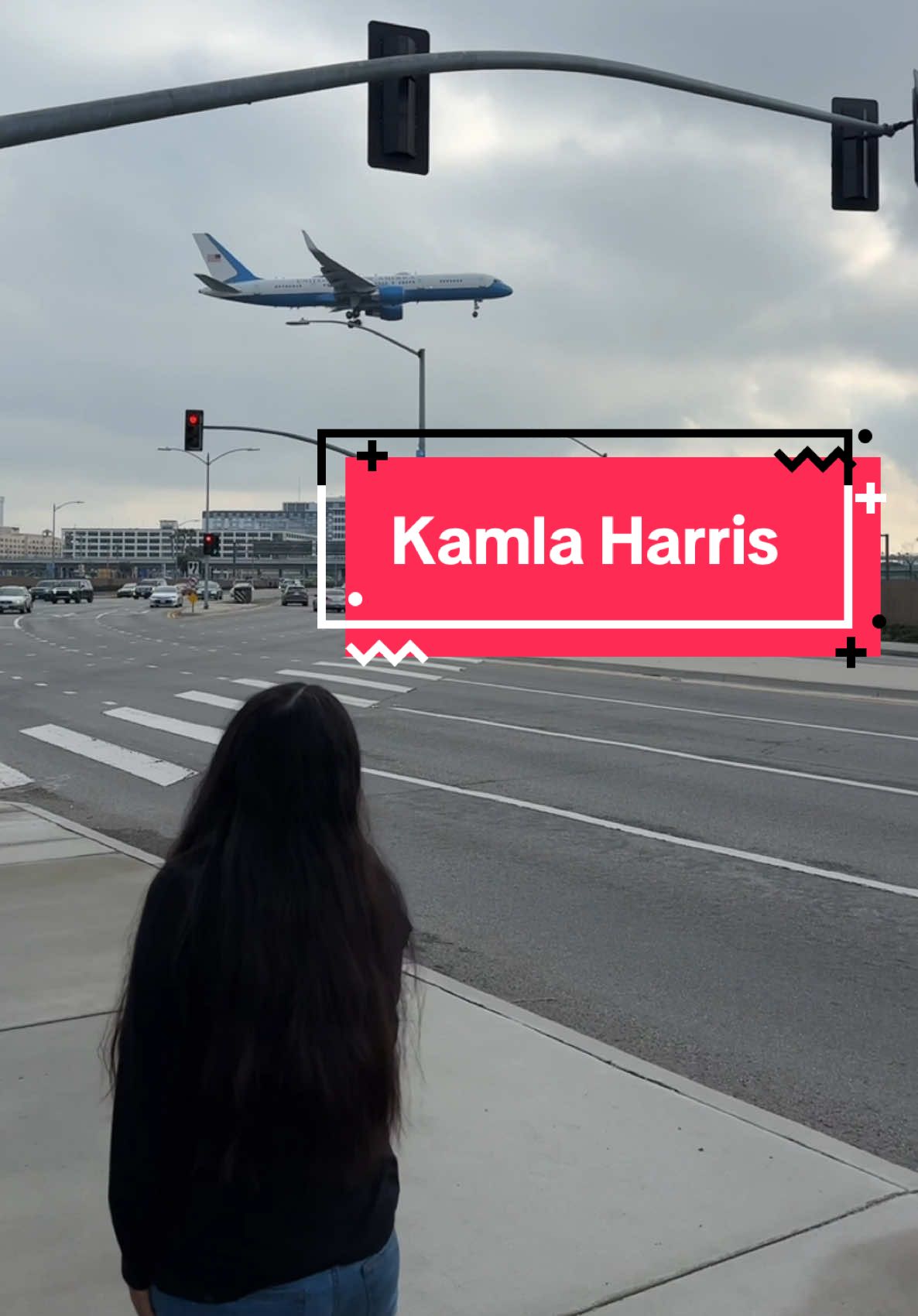 Kamala Harris on her final flights as Vice President 🇺🇸✈️ #boeing #airforce #vp #kamalaharris #lax 