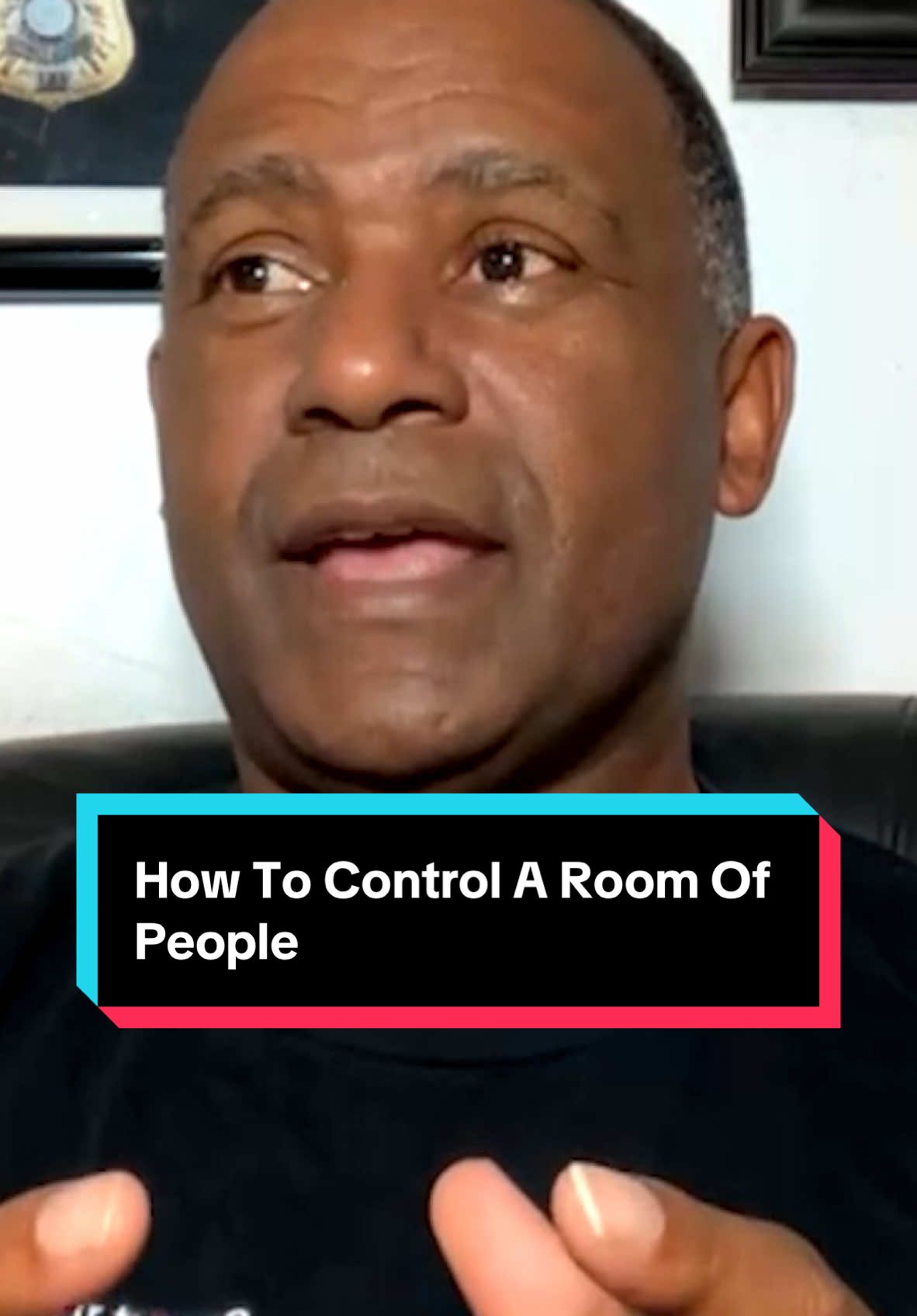 How To Control A Room Of People #negotiation #communicationskills #fbi 