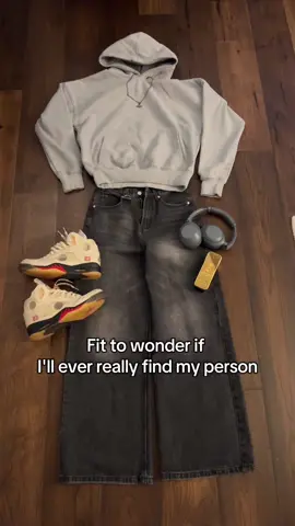 @ShareSneakers               #fashion #fashiontiktok #outfitinspiration #shoes #OOTD #outfitoftheday #fashioninspoforyou #fyp #fypシ 