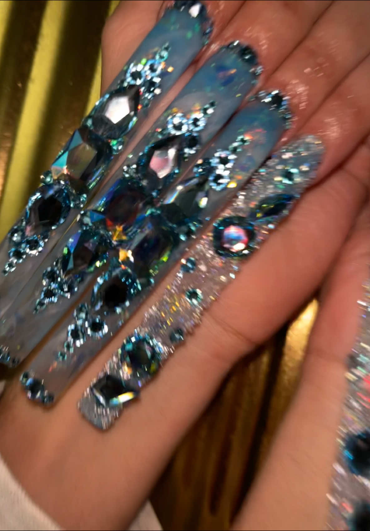 Look at the new nails 😍😍🩵🩵✨✨ @Muñeca 𝗕𝗲𝗮𝘂𝘁𝘆 nails 