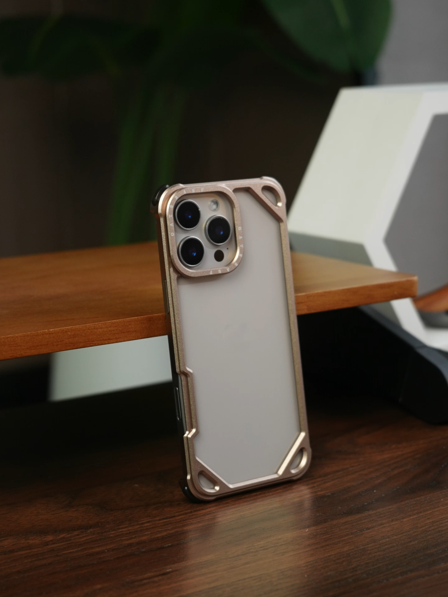 This border design is simple and generous.#case #phonecase #oatsbasf #fypシ #foryou #tech #fyp #trend #metal #iphone #iphone16 #iphone16promax #apple #iphonecase #iphone15promax