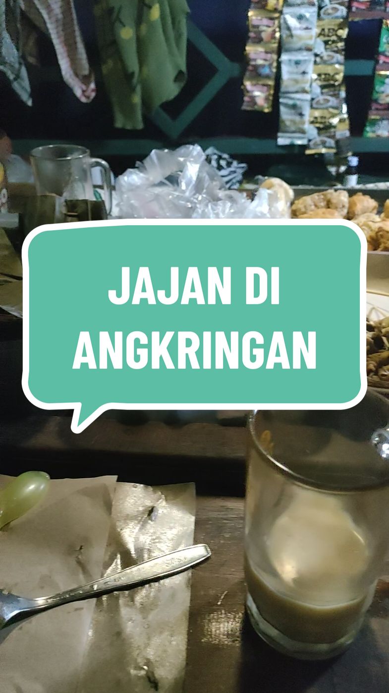 jajan di angkringan #mentahanvideo #asmr #polosanvideo #bahanswmu #prankvideo  #kuliner #angkringan 