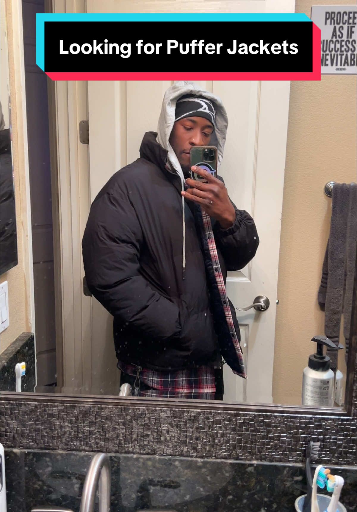 I can finally wear my #pufferjacket  #fashiontiktok #outfitideasforyou 