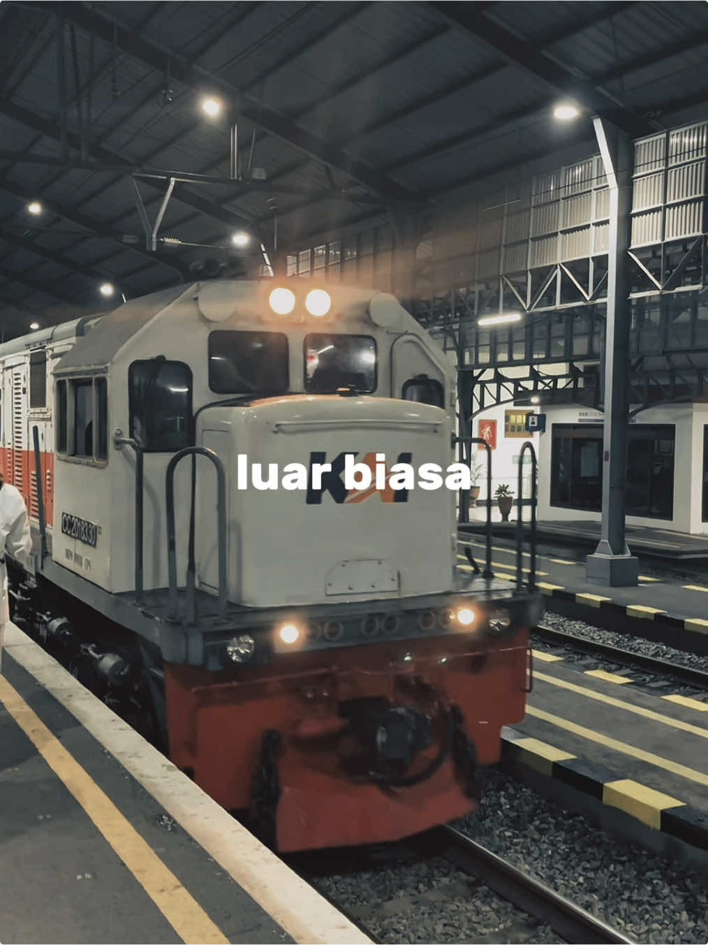 Wong tulus biasane sering tersakiti #keretaapiindonesia #kajakatingkir #newgeneration #kai #kai121 #CapCut 