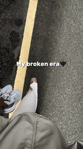 Broken but not defeated. I came to the gym to heal, and with every rep, I’m rebuilding my strength—inside and out. This isn’t just a workout; it’s a journey to a stronger, better me. One step closer every day at 📍GoFit, Plaza Month Kiara  @gofitmalaysia  #GoFitTogether #JomGOFIT #GOFITMY 