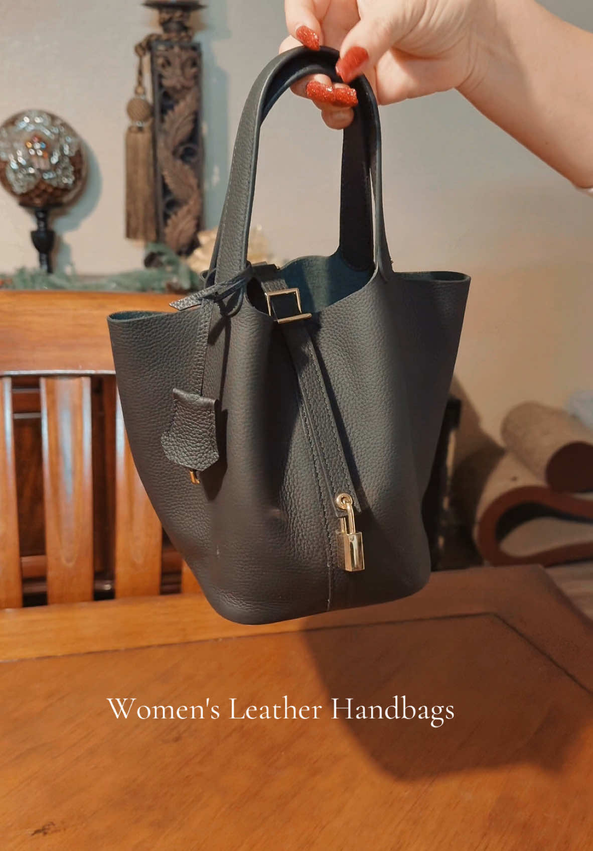 Women's Leather Handbags #handbags #spotlightfinds #TikTokShopLastChance #TikTokShopNewYearNewAura #TikTokShopHolidayHaul #TikTokShopBlackFriday #shoulderbag #tiktokshopfinds 