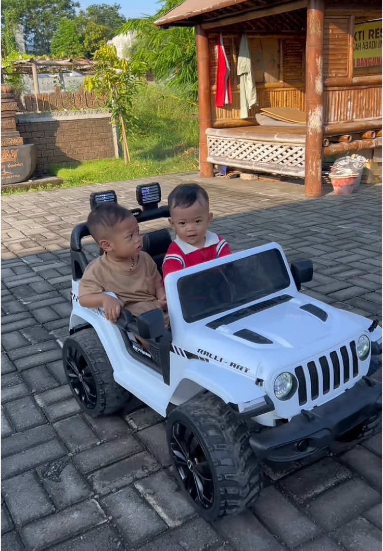 Rekomendasi mobil aki anak jumbo, muat 2 orang, klik keranjang kuning #mobilremot #mobilaki #mainananak #fyp #viral #flksyaguys🥰biarrame🥰 