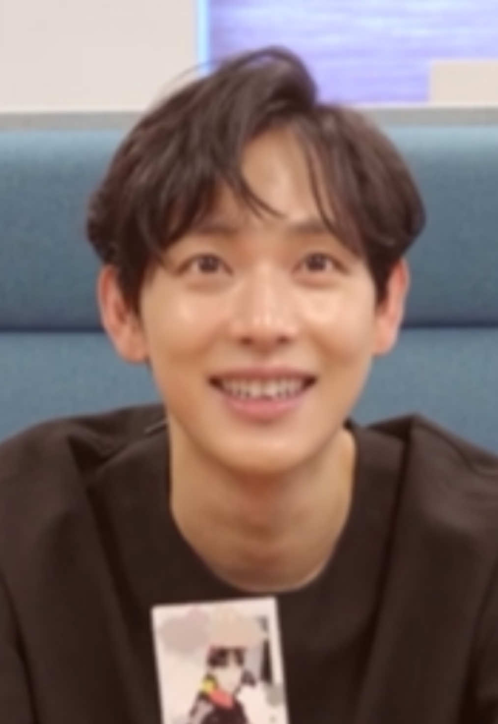 Cutest laugh award goed to siwan #yimsiwan 