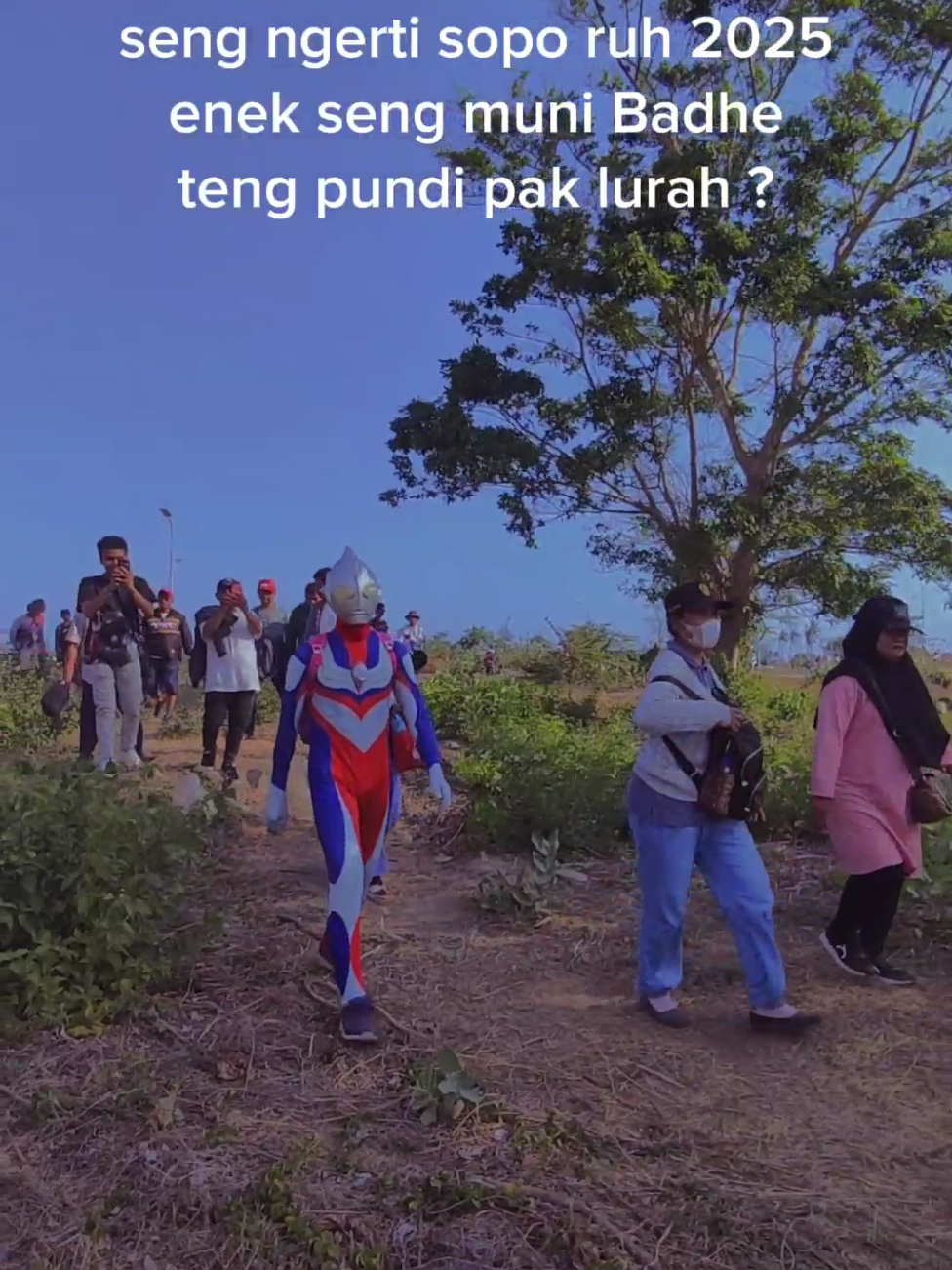 hehe sopo ngerti ... insyallah rondo2 sak ndeso tak utamakan ...  #lewatberada #viraltiktok #fypシ #ultramansomplak #ultraman #ultramen 