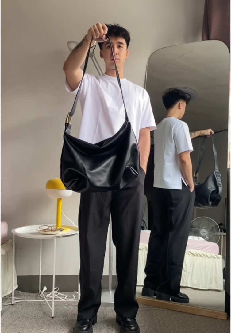 finally got the trending leather bag here on tiktok, tara style naten! #fitsbydavid #leatherbag #bagformen #bag 
