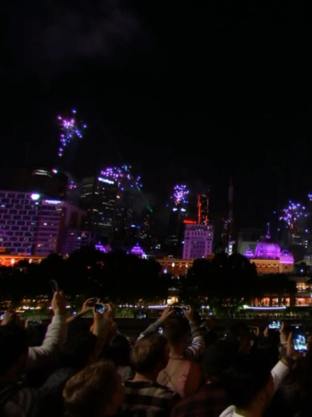 Melbourne will ring in the new year with a world-class light show over our city skyline. 14 tonnes of fireworks will be set off, that's 5 tonnes more than the Sydney Harbour spectacle.  #7NEWS at 6pm | Stream on @7plus