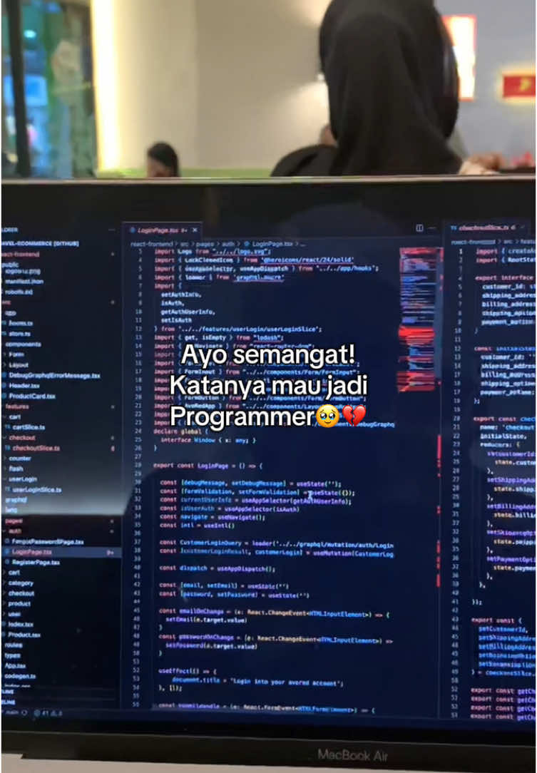 Lah kemarin siapatuh yang bilang mau jdi programmer?🙏🏻 #webdevelopment #webdeveloper #programming #programmer 